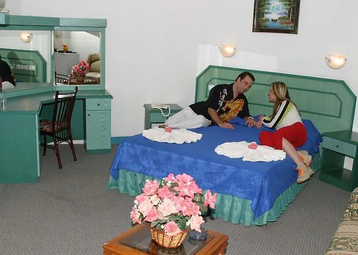 Albora 酒店 库萨达斯